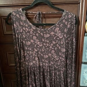 American Eagle Open Sleeve Bell Sleeve floral long sleeve top Small